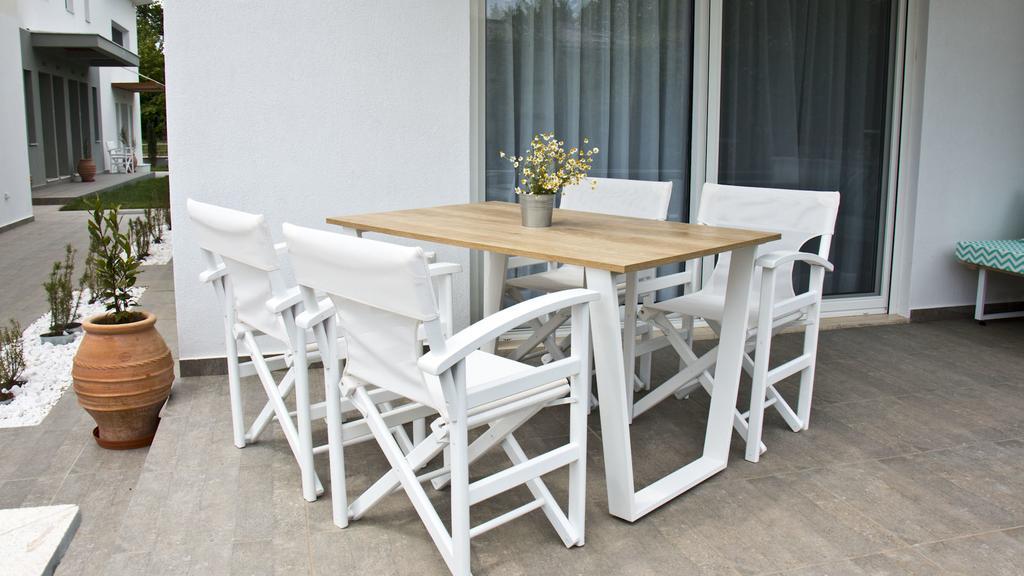 Aristotelia Gi Ikies - Olympiada Poolside Retreats Exterior foto